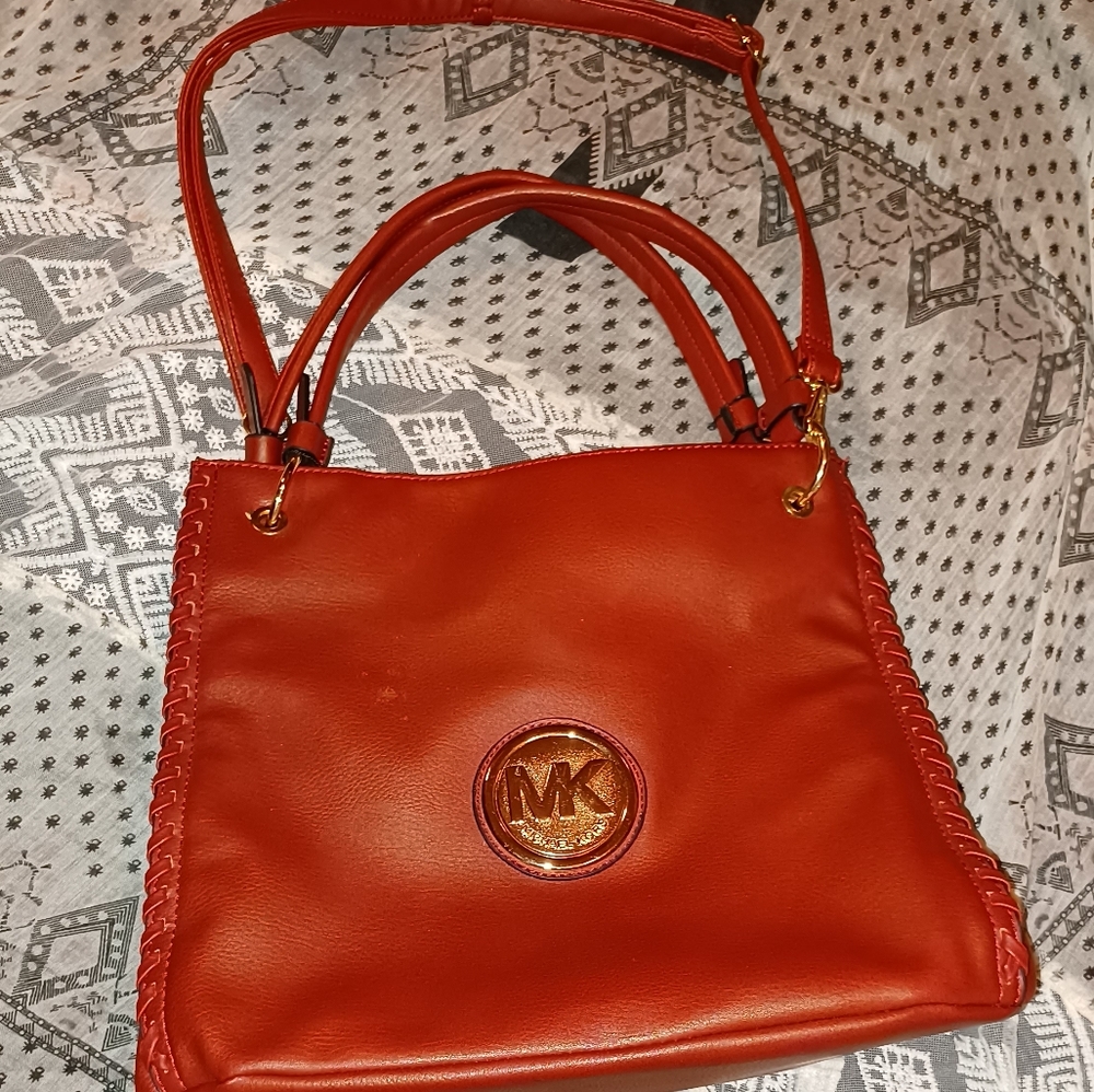Brand new Michael Kors bag great for summer won't last
